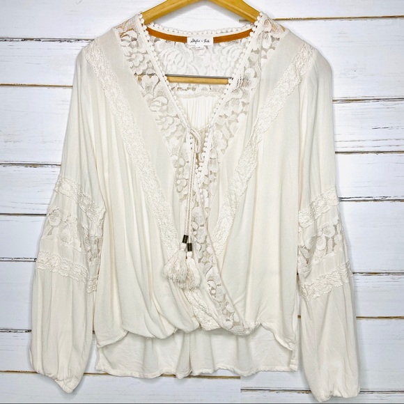 Skylar & Jade Tops - Skylar & Jade White V-neck Lace Trim Top S